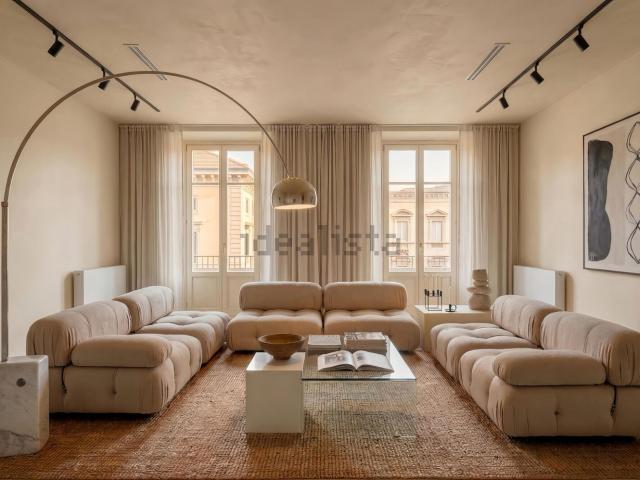 Appartamento in vendita di 217 m² in Via Armando Diaz