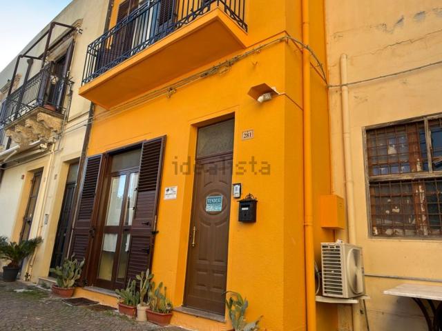 Appartamento in vendita di 217 m² in Via Marina Garibaldi