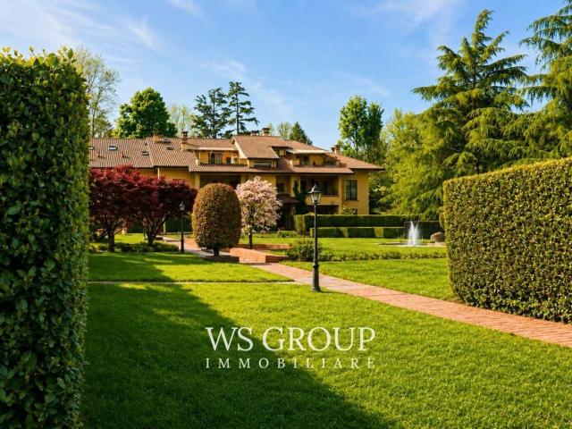 Appartamento in vendita di 217 m² in Via Santuario delle Grazie Vecchie, 13
