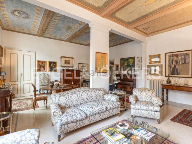 Appartamento in vendita di 217 m² in Piazza Giacomo Matteotti