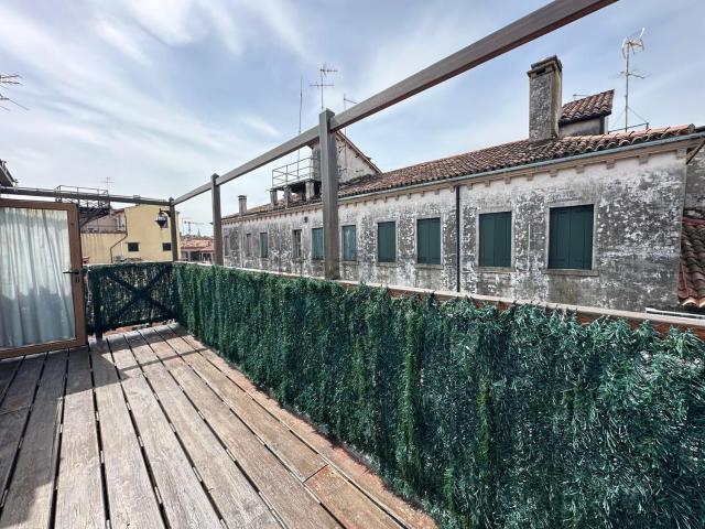 Appartamento in vendita di 217 m² in Sestiere Cannaregio, 3000