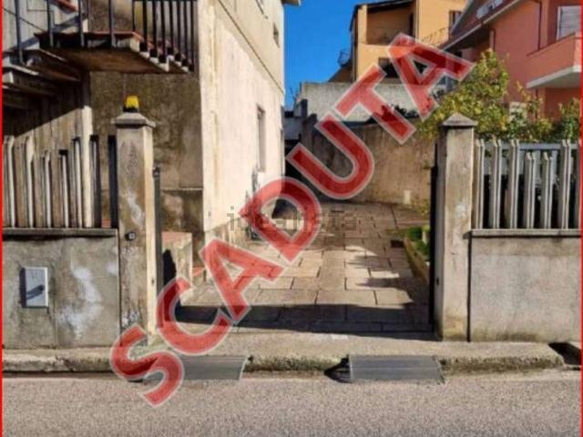 Appartamento in vendita di 218 m² in Via Cagliari