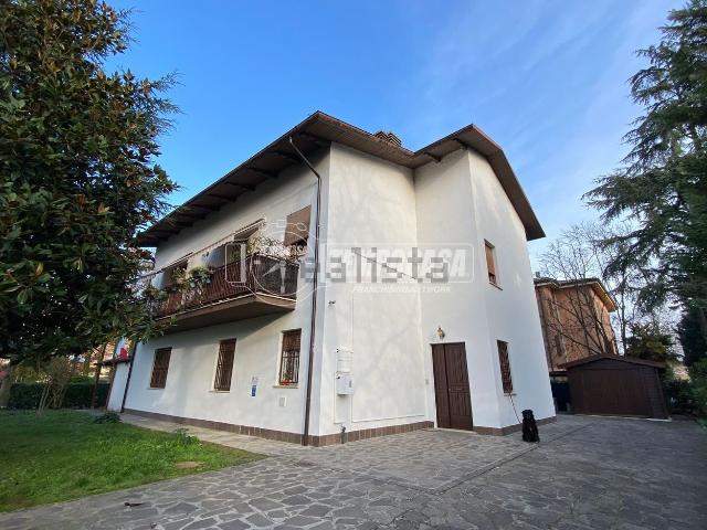 Appartamento in vendita di 218 m² in Via Giuseppe Verdi, 31