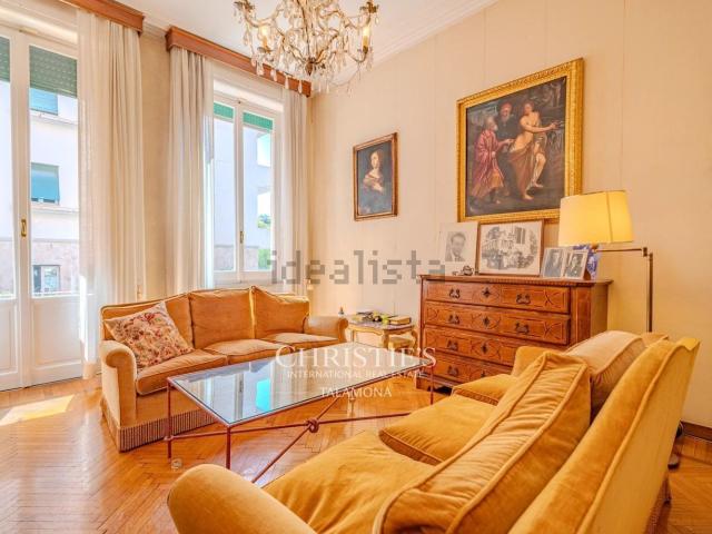 Appartamento in vendita di 218 m² in Via Giorgio Byron, 4