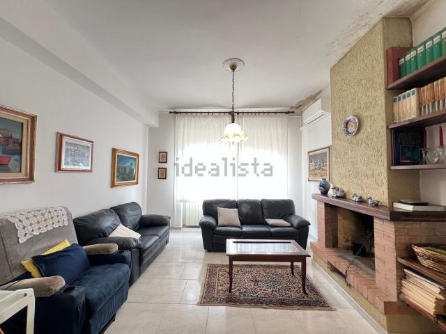 Appartamento in vendita di 218 m² in Via Sassari, 69