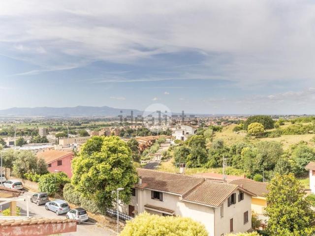 Appartamento in vendita di 218 m² in Via Po, 15