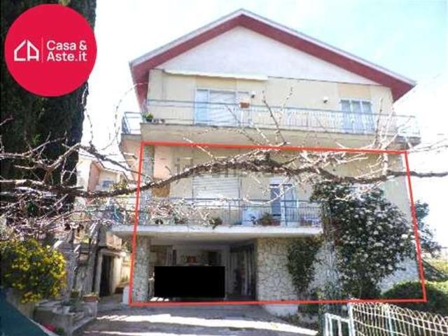 Appartamento in vendita di 218 m² in Via Pompeiana, 175