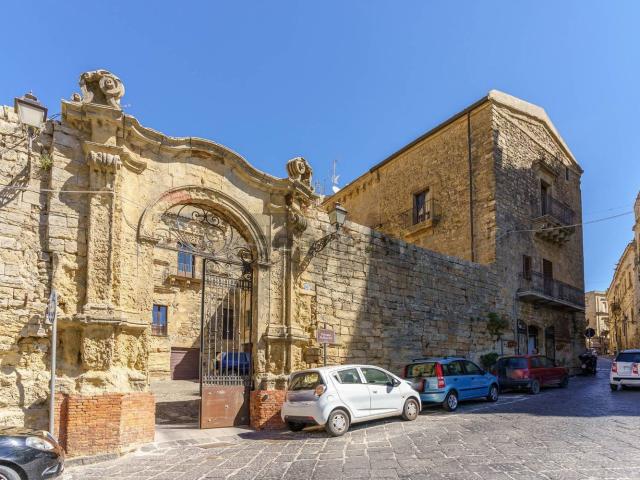 Appartamento in vendita di 218 m² in Via Roma, 467