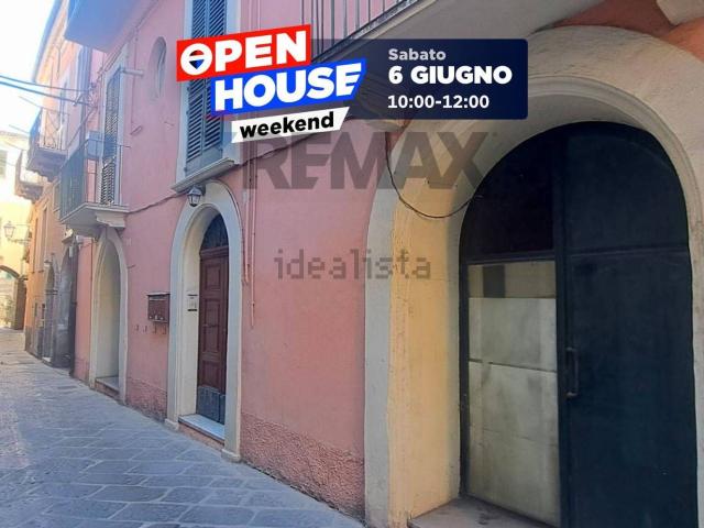 Appartamento in vendita di 218 m² in Via Umberto I, 17