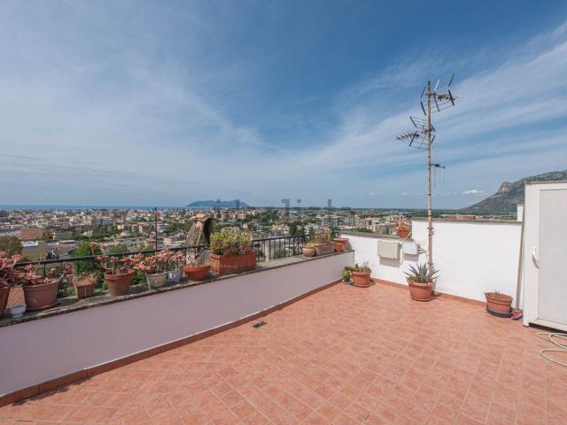 Appartamento in vendita di 218 m² in Via Villa Franca, 1