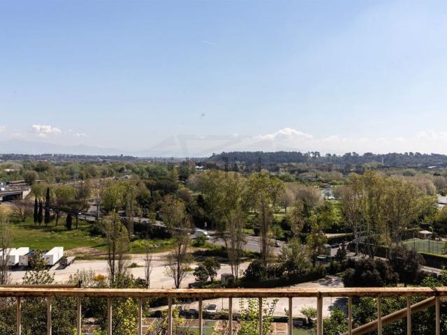 Appartamento in vendita di 218 m² in Via Vincenzo Tiberio