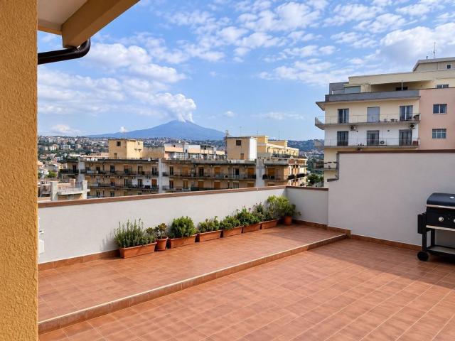 Appartamento in vendita di 218 m² in Piazza Duca di Camastra, 5