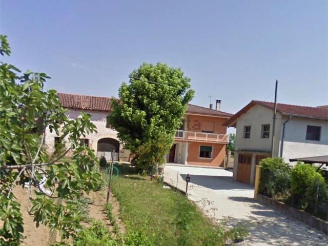 Appartamento in vendita di 219 m² in Via Case Rosse