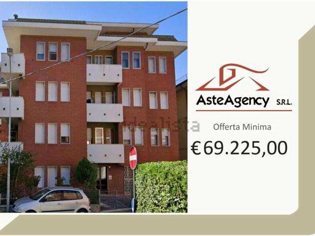 Appartamento in vendita di 219 m² in Via Alcide De Gasperi, 6