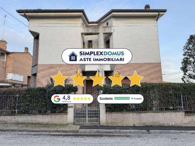 Appartamento in vendita di 219 m² in Via Giuseppe Giacosa