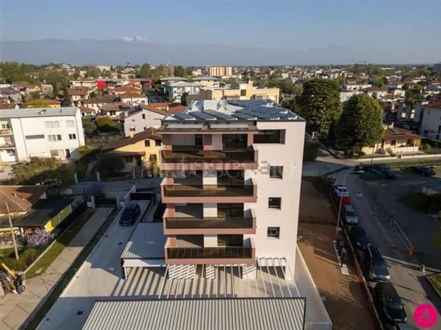 Appartamento in vendita di 219 m² in Via Mantica Princivalle