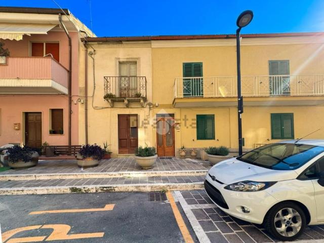 Appartamento in vendita di 219 m² in Via Nicola Marcone, 64