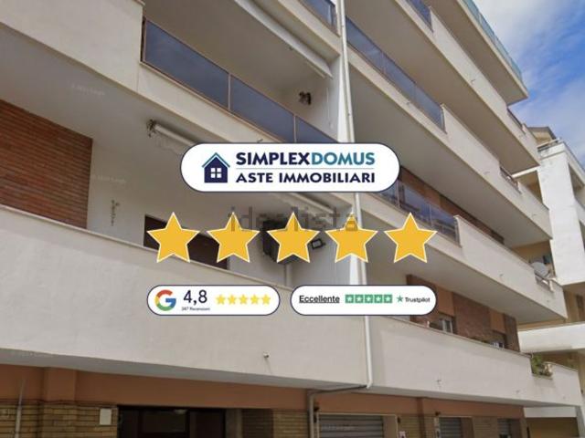 Appartamento in vendita di 219 m² in Via Zara