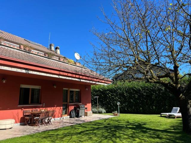 Appartamento in vendita di 219 m² in Corso Laghi, 81