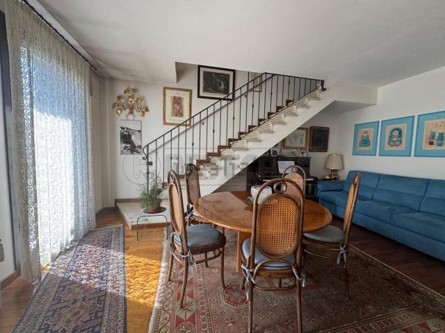 Appartamento in vendita di 220 m²