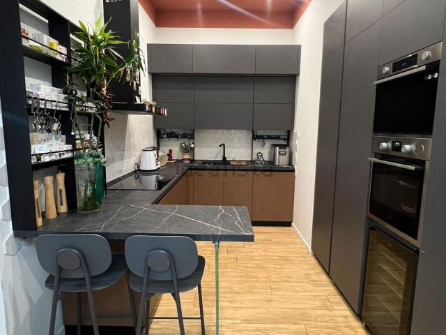 Appartamento in vendita di 220 m² in Via Agostino Depretis
