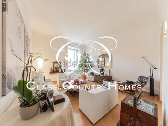Appartamento in vendita di 220 m² in Via Alberico II