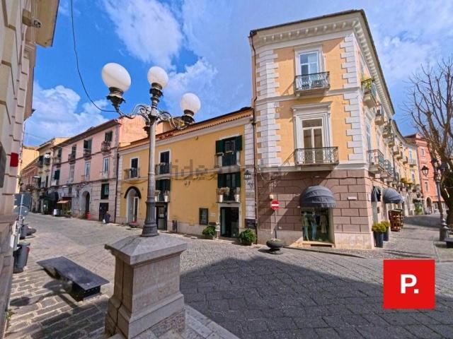 Appartamento in vendita di 220 m² in Via Generale Alberto Pollio, 12
