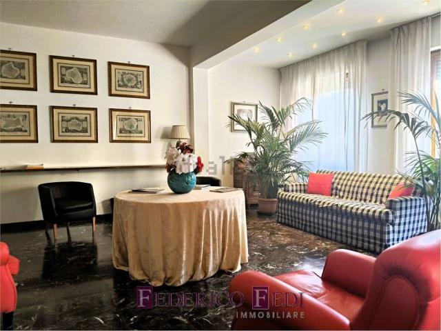 Appartamento in vendita di 220 m² in Via Giuliano da Sangallo
