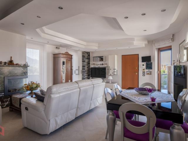 Appartamento in vendita di 220 m² in Via Gioacchino Arnone