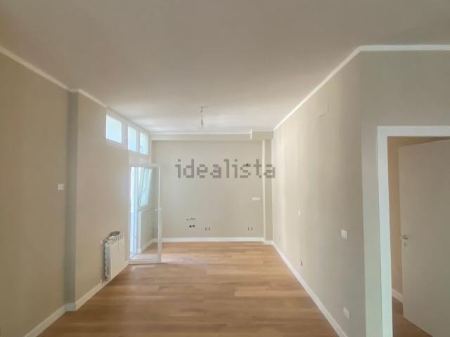 Appartamento in vendita di 220 m² in Via Giovanni Marradi, 207