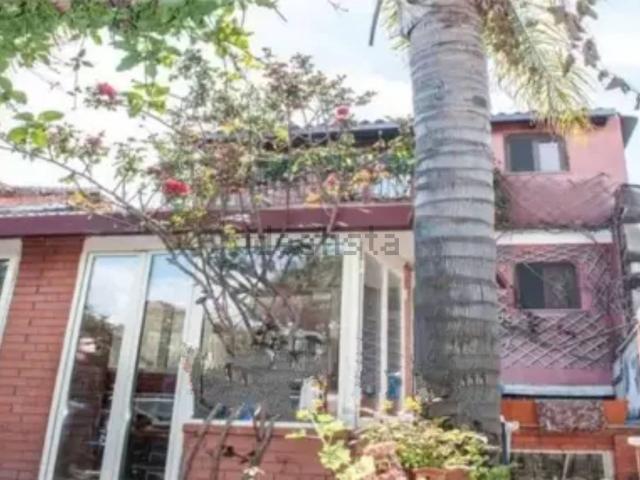 Appartamento in vendita di 220 m² in Via Gismondo