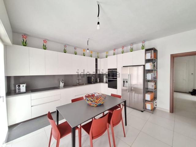 Appartamento in vendita di 220 m² in Via Guido Cavaglieri