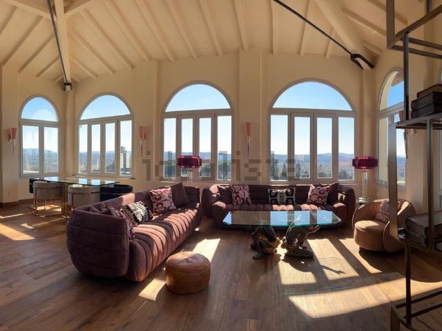 Appartamento in vendita di 220 m² in Via dei Ceci