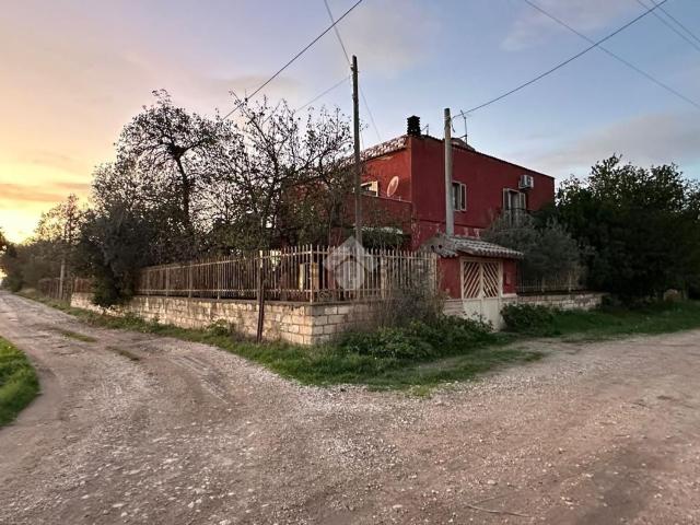 Appartamento in vendita di 220 m² in Via del Mare