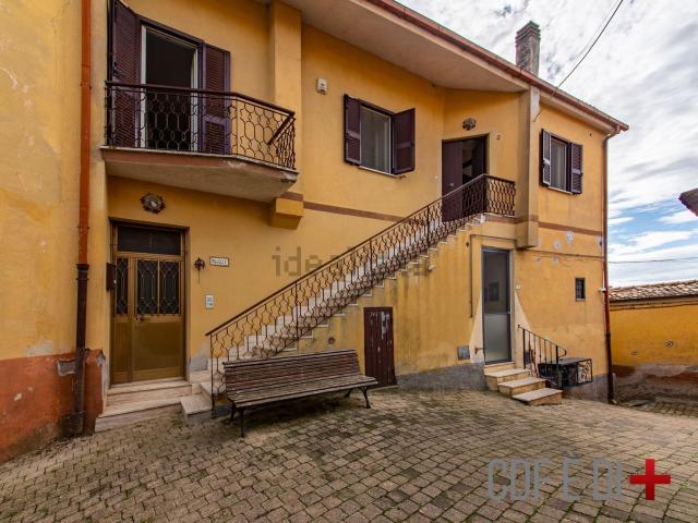 Appartamento in vendita di 220 m² in Via del Plebiscito