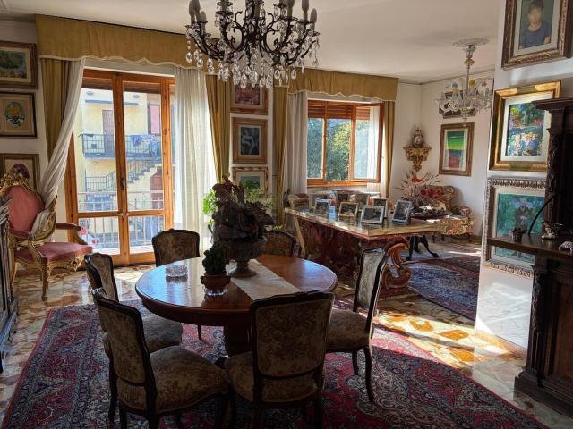 Appartamento in vendita di 220 m² in Via del Risorgimento, 1