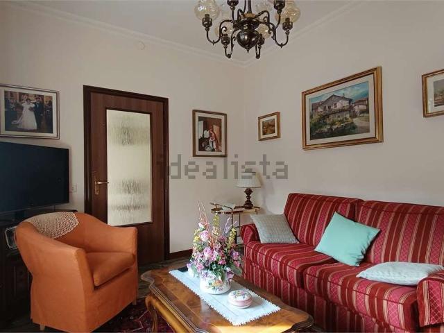 Appartamento in vendita di 220 m² in Via J. F. Kennedy, 25