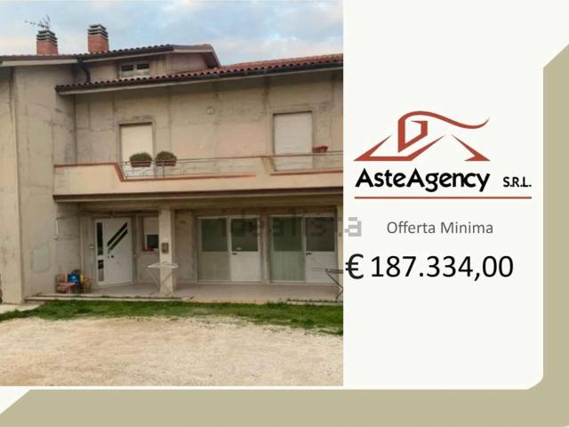 Appartamento in vendita di 220 m² in Via Osimo, 5
