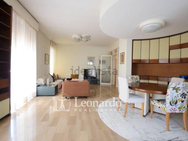 Appartamento in vendita di 220 m² in Via Leonardo Da Vinci
