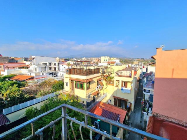 Appartamento in vendita di 220 m² in Via Matrone