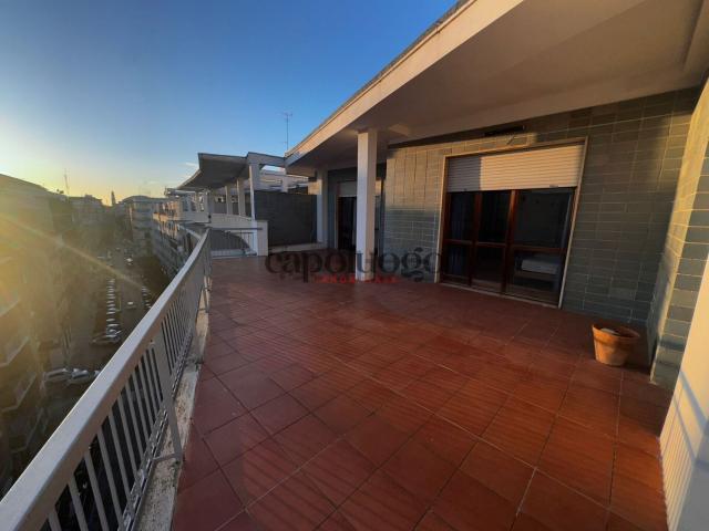 Appartamento in vendita di 220 m² in Via Matteo Renato Imbriani