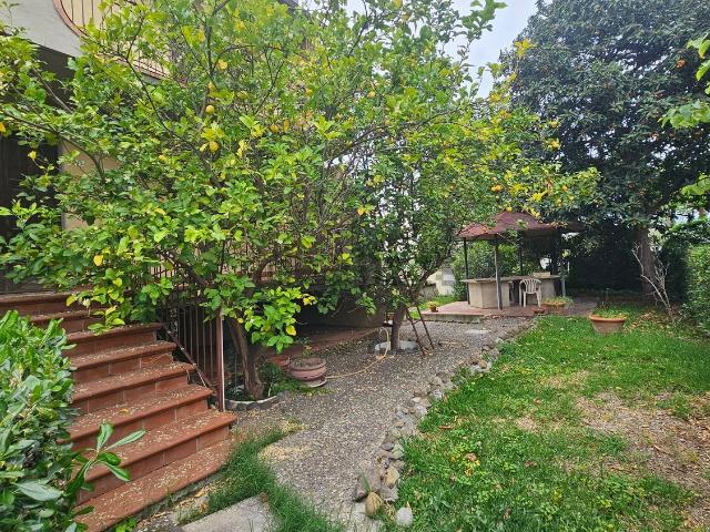 Appartamento in vendita di 220 m² in Via Mercurio, 1