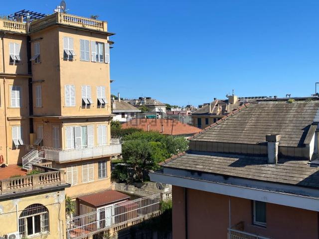 Appartamento in vendita di 220 m² in Via San Pio X
