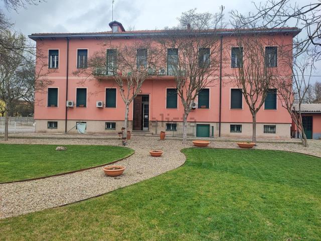 Appartamento in vendita di 220 m² in Via Ponte di Pietra