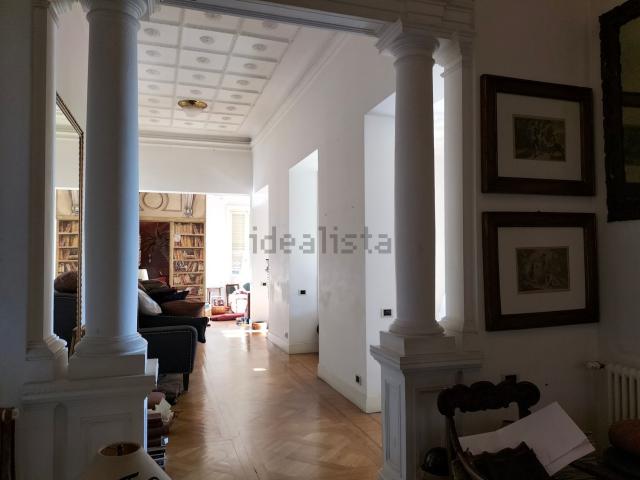 Appartamento in vendita di 220 m² in Via Peschiera, 25