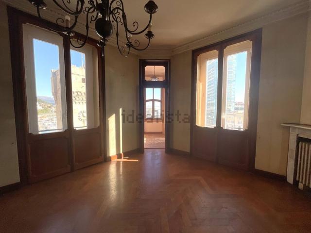 Appartamento in vendita di 220 m² in Via Pietro Paleocapa