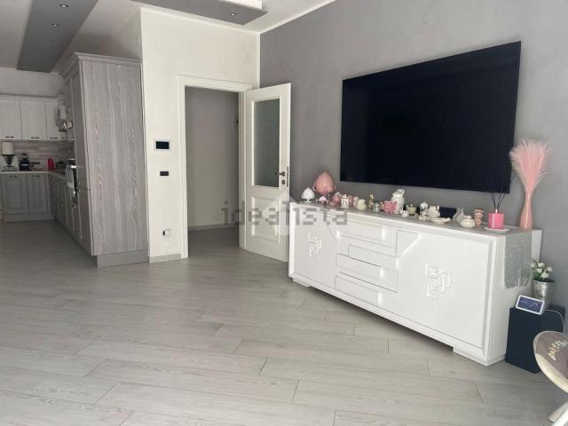 Appartamento in vendita di 220 m² in Via Rodi, 31