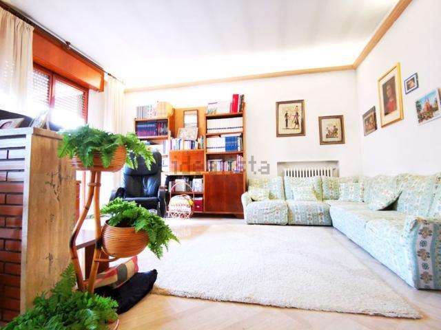 Appartamento in vendita di 220 m² in Via Roma