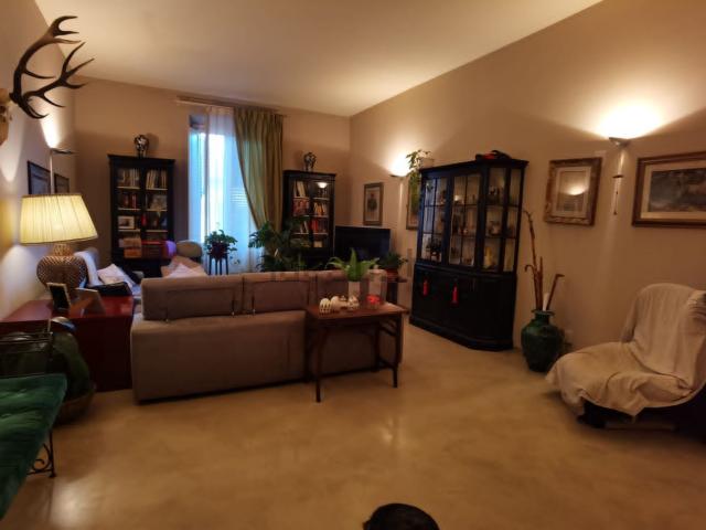 Appartamento in vendita di 220 m² in Via Raffaello Luti, 22