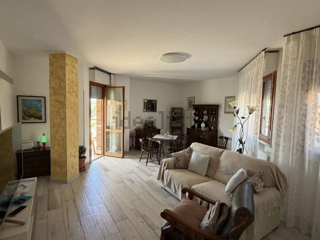 Appartamento in vendita di 220 m² in Via Tiraboschi Amato